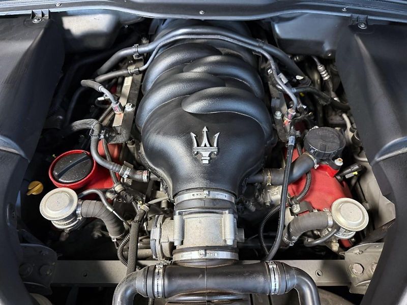 Maserati GranTurismo (2009) 4,7 V8 S F1 440k MC paket - fotka 6 z 20