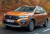 Sandero Stepway je vyšší nejen díky nosičům. Má také vyšší světlou výšku