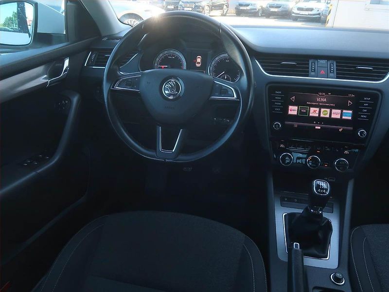 Škoda Octavia (2019) 1.6 TDI, 4X4, Serv.kniha - fotka 7 z 17