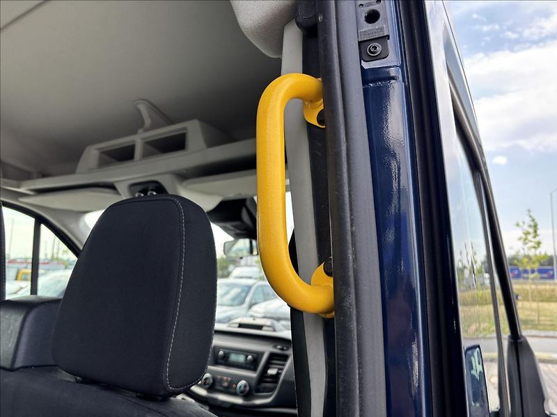 Ford Transit 2,0 EcoBlue Mhev L2 96kW - fotka 16 z 36