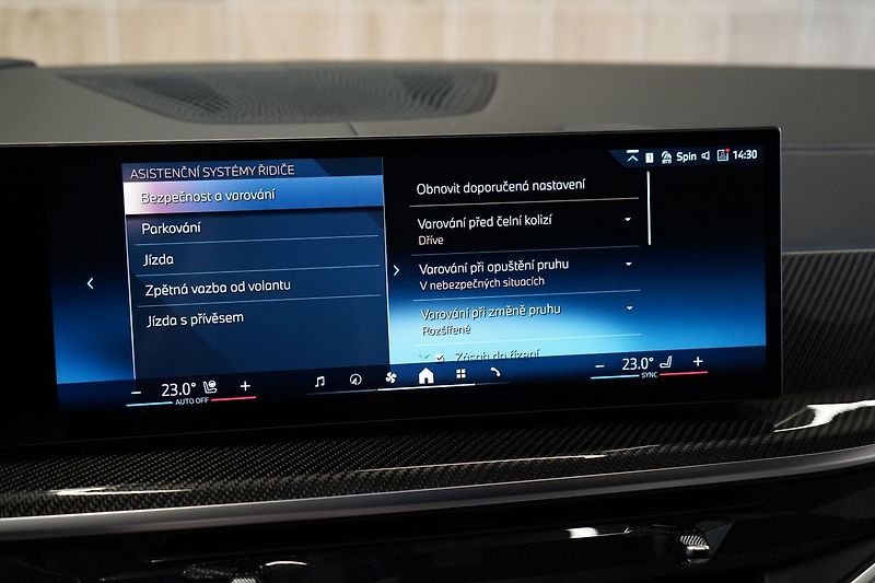 BMW X6 30d xDrive, Vzudch, Masáž - fotka 33 z 47