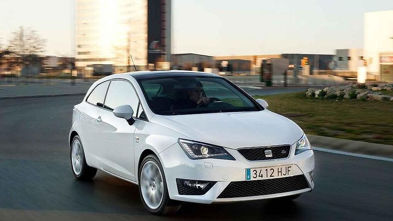Na vrchol žebříčku se dostal kabriolet Mercedes-Benz SLK, který je vůbec nejspolehlivější mladou ojetinou podle zprávy TÜV.