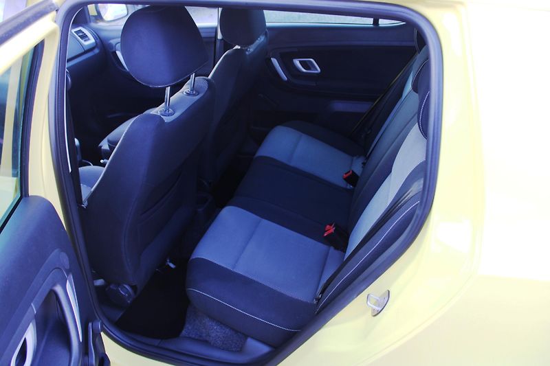 Škoda Fabia (2008) 1,4i 16V SPORT KLIMA EL.OKNA - fotka 10 z 16