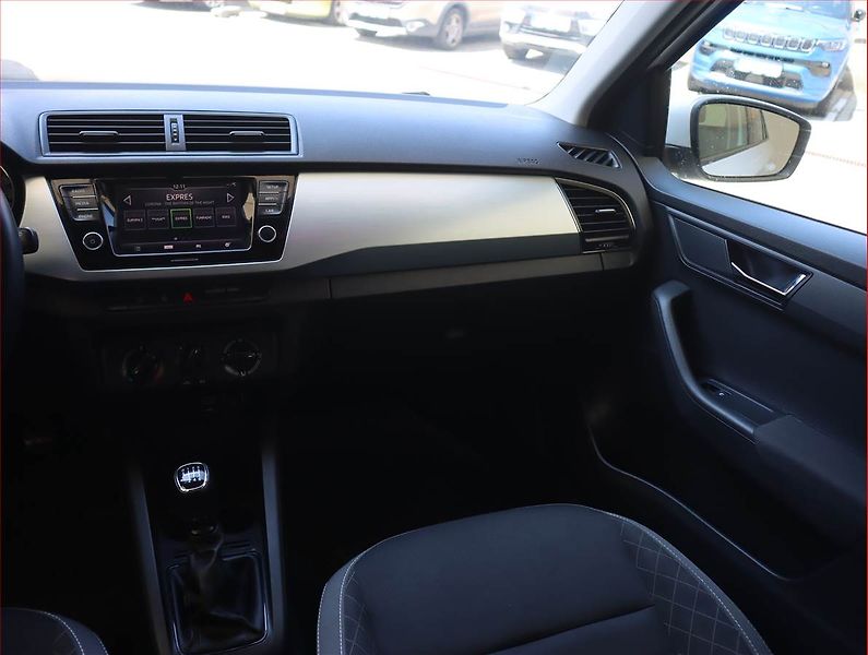 Škoda Fabia (2019) 1.0 TSI, Tempomat - fotka 8 z 20