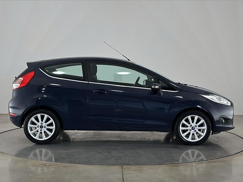 Ford Fiesta Hatchback - fotka 16 z 26