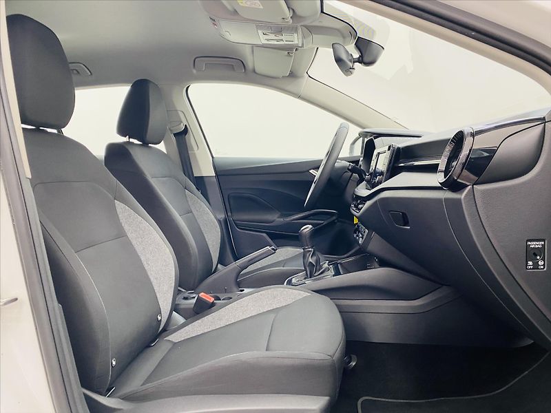 Škoda Fabia 1,0 MPI 48kW Active - fotka 8 z 22
