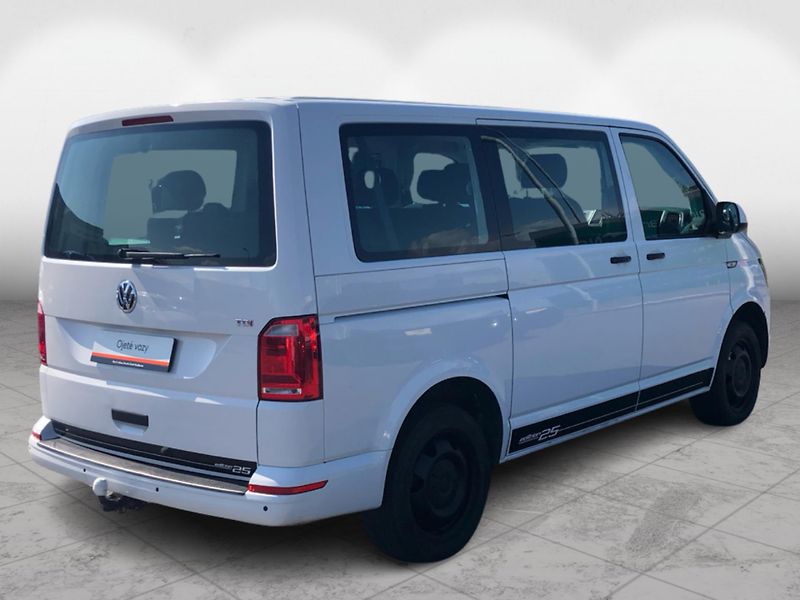 Volkswagen Transporter 2,0 TDI DSG 8 míst - fotka 2 z 26
