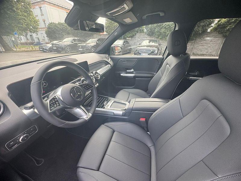 Mercedes-Benz GLB (2025) 200 d 4MATIC - fotka 10 z 29