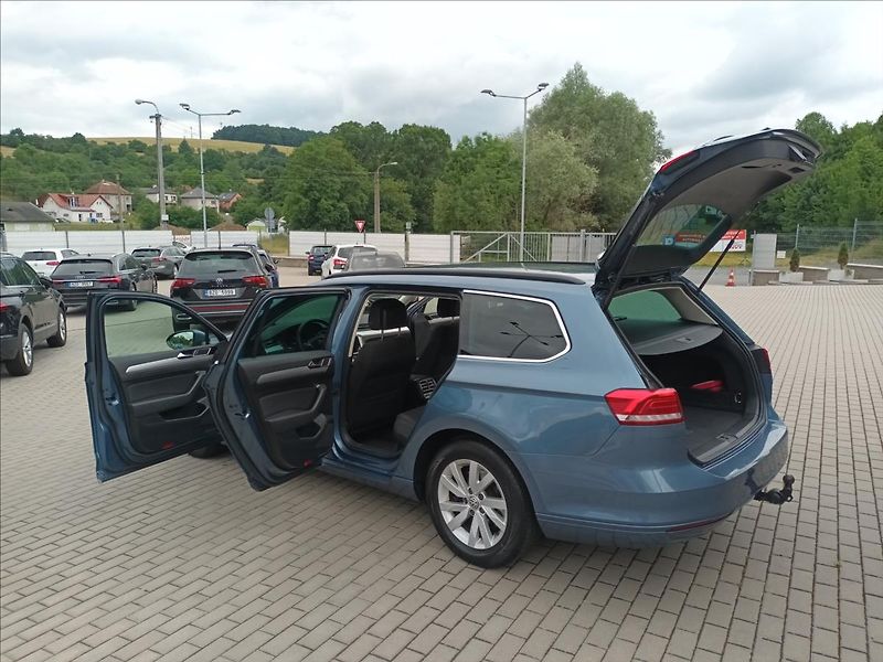 Volkswagen Passat 2,0 TDI,110kw,LED,SERVIS,TAŽNÉ - fotka 10 z 49
