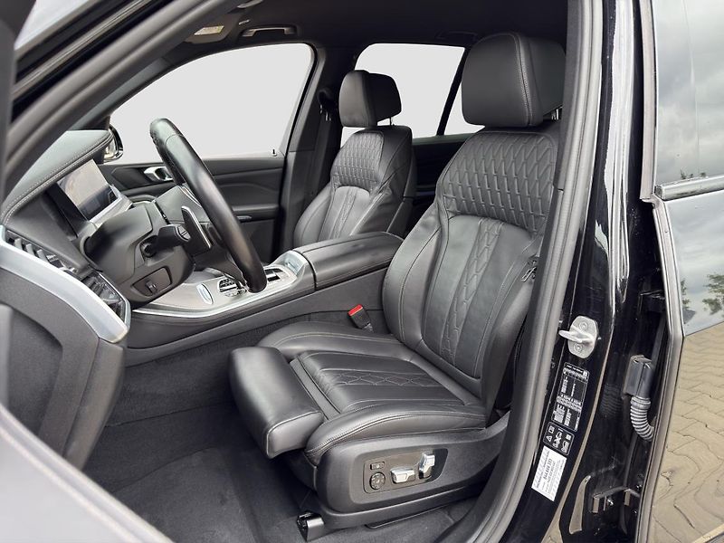 BMW X5 xDrive30d - fotka 7 z 22