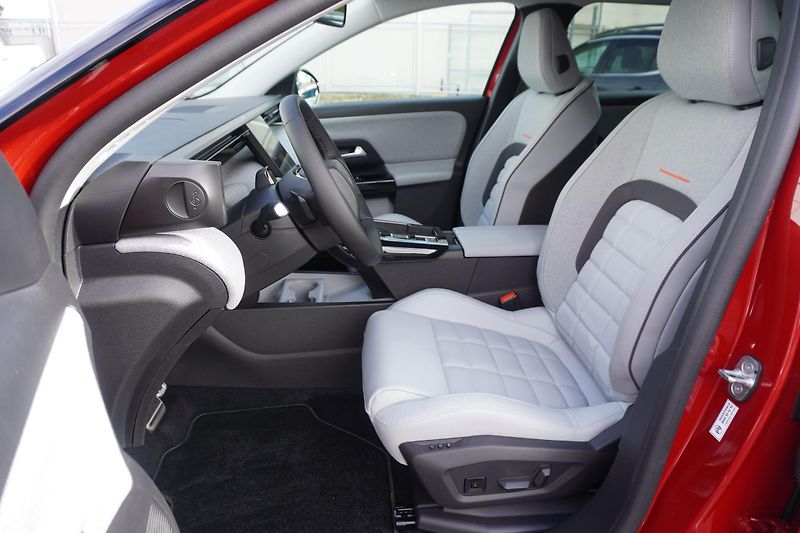 Citroën C5 Aircross (2026) MAX Hybrid 145k Automatic - fotka 9 z 14