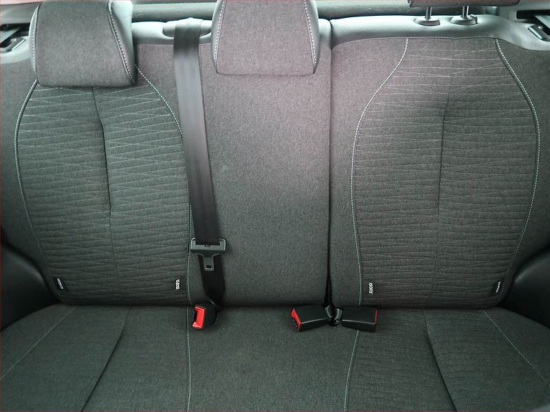 Citroën C3 (2016) Exclusive 1.2 VTi, Navi - fotka 10 z 18