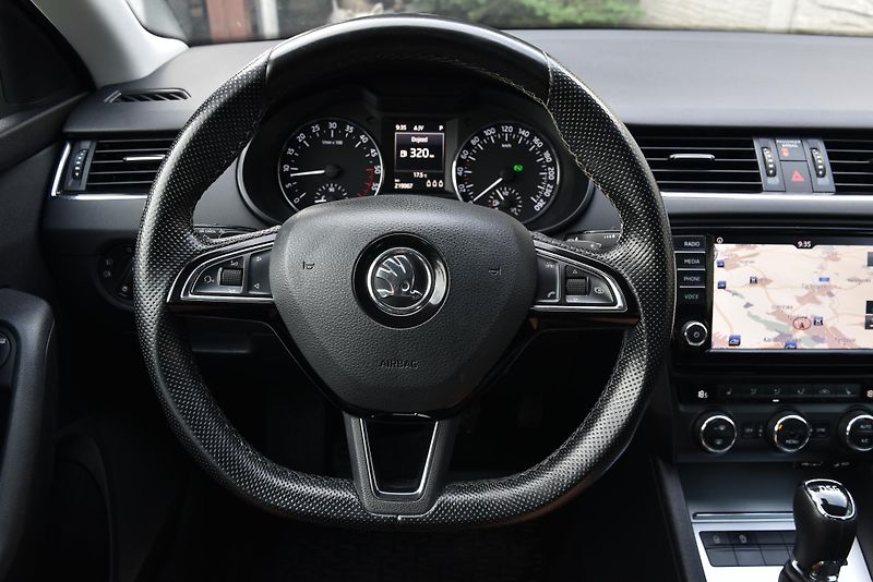 Škoda Octavia 2.0 TDi CR DSG STYLE,NAVI,TEMP - fotka 13 z 50