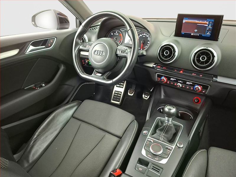 Audi A3 (2014) S-Line 2.0 TDI, Navi, Xenony - fotka 7 z 18