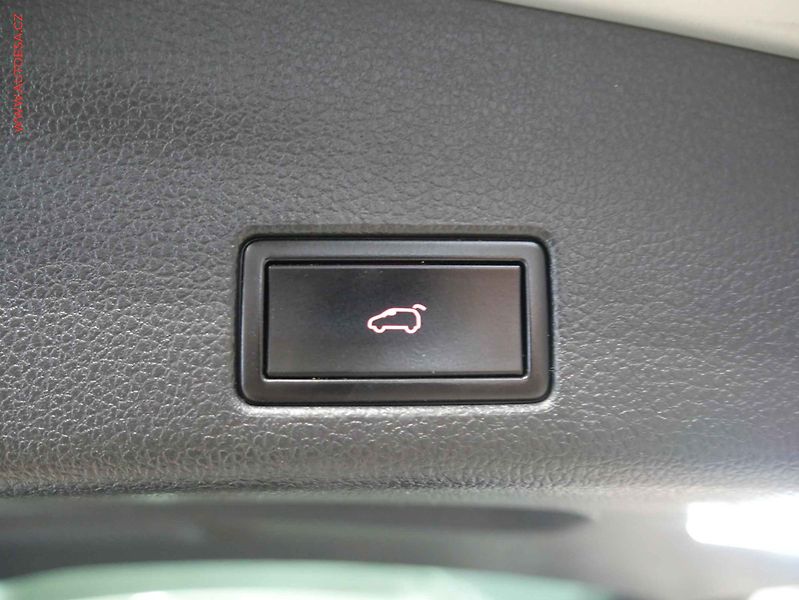 Volkswagen Sharan (2013) 2.0. TDI, servis.kniha, DSG - fotka 23 z 24