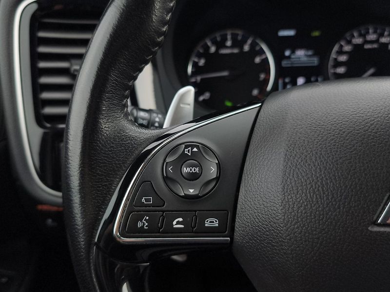 Mitsubishi Outlander (2019) INSTYLE+ 2.0 MIVEC 110kW, A/T, - fotka 11 z 29