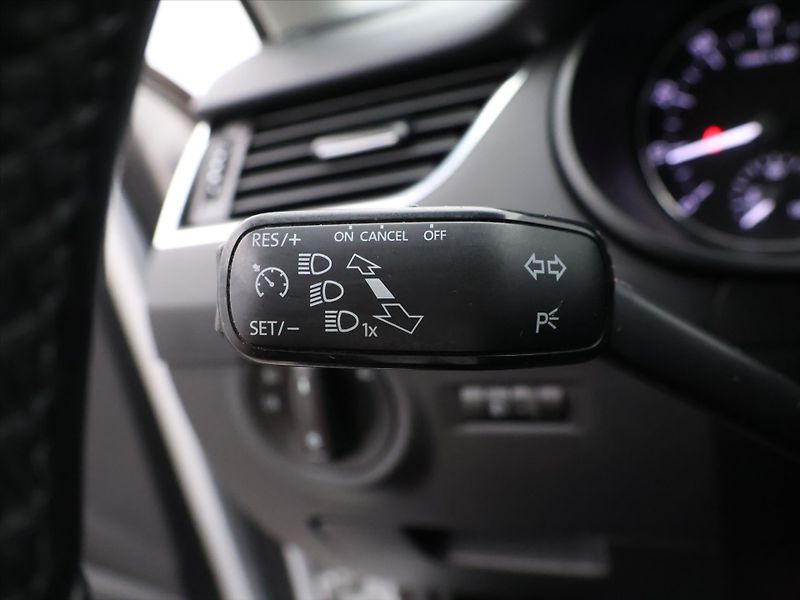 Škoda Octavia 1,4 TSI 110kW Style Aut.klima - fotka 17 z 27