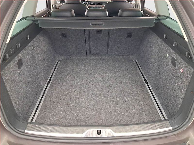 Škoda Superb (2011) Elegance 2.0 TSI, Automat - fotka 14 z 21