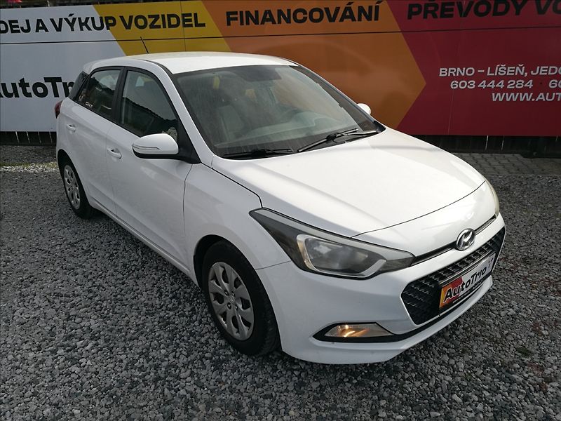 Hyundai i20 1,3 i servis.knížka - fotka 2 z 20
