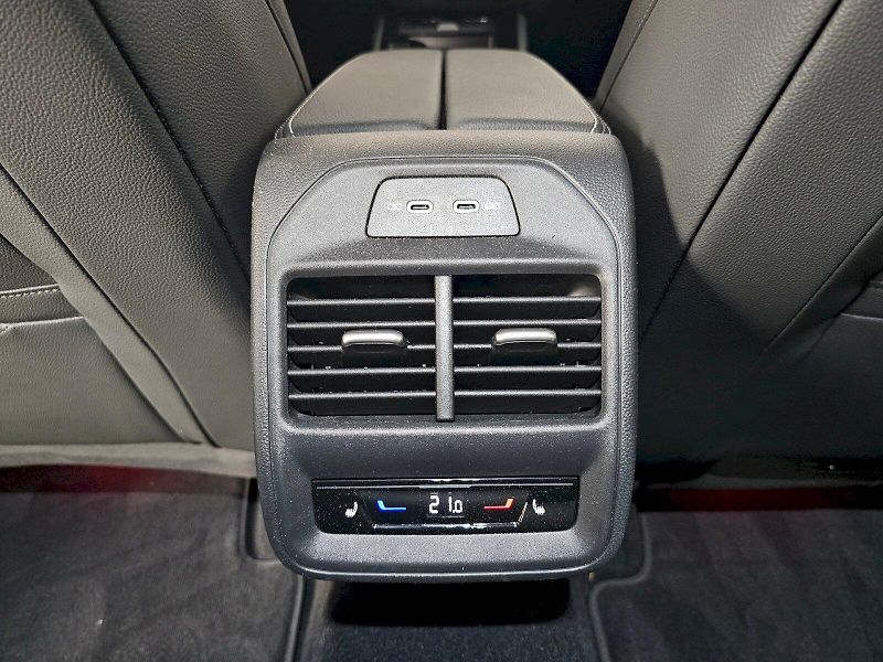 Škoda Superb (2025) 1.5PHEV 205k SPORTLINE - fotka 28 z 34