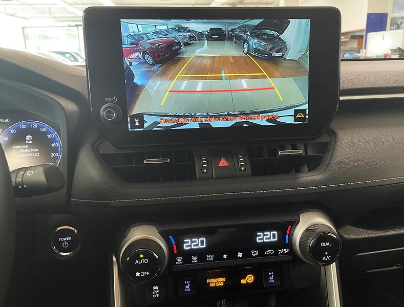 Toyota RAV4 2.5 Hybrid Comfort e-CVT, ČR - fotka 18 z 28