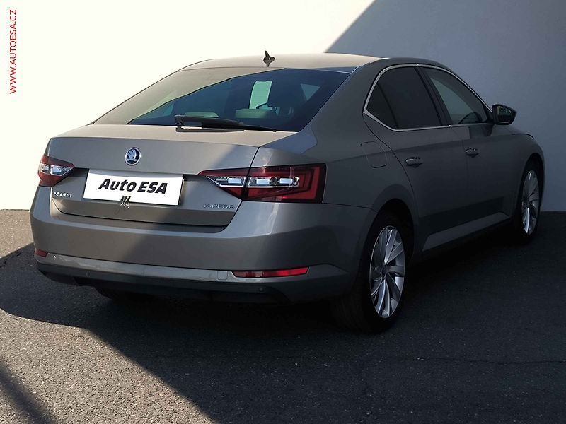 Škoda Superb (2016) 1.4 TSi, Style, bixen, +ALU - fotka 4 z 26
