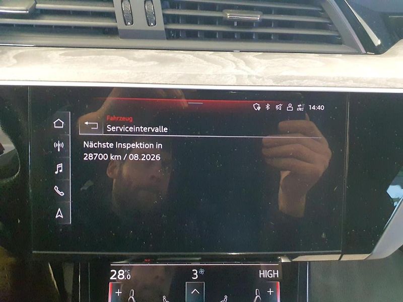 Audi e-tron 55 QUATTRO 300kw S LINE SOH97% - fotka 11 z 11