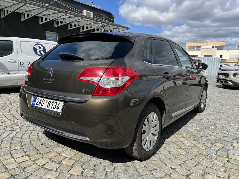 Citroën C4 (2011) 1.6 HDI 90k Collection Euro 5 - fotka 5 z 17