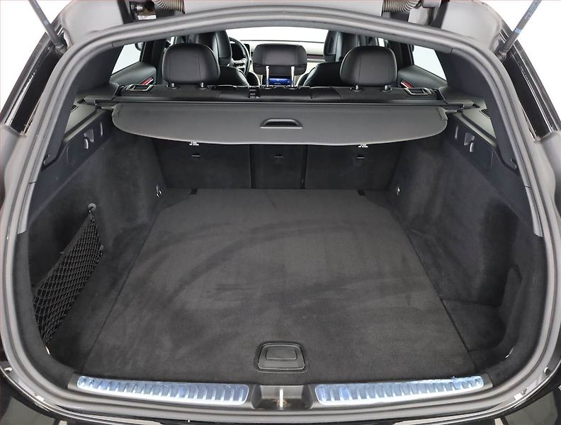 Mercedes-Benz Třídy C (2022) C 220 d - fotka 20 z 21