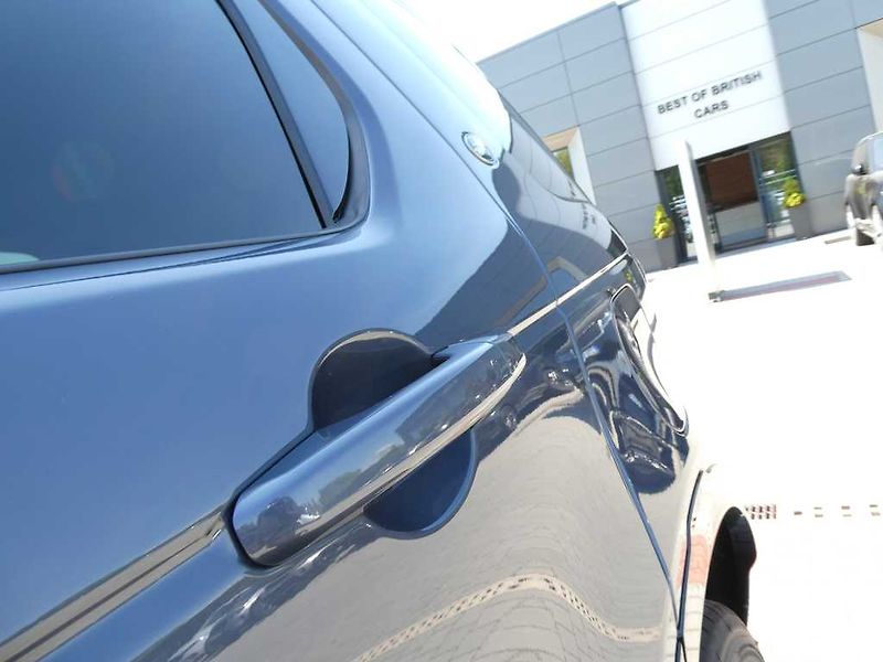 Land Rover Discovery Sport 1,5 Dynamic SE P270e - fotka 33 z 34