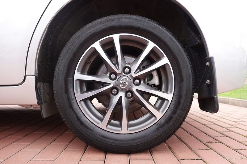 Toyota Verso 1,8VVTi 108kW 6M/T Active Supe - fotka 7 z 26