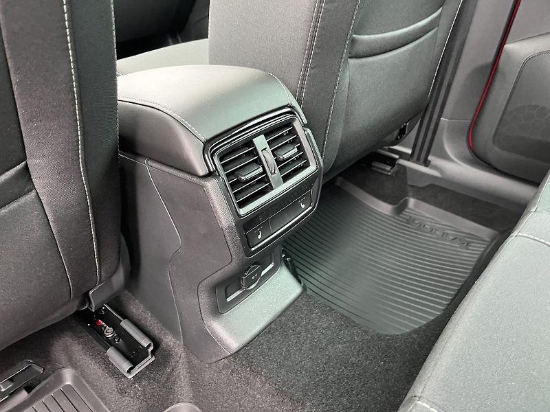 Škoda Karoq SPORTLINE 1,5TSI DSG 110kW - fotka 21 z 24