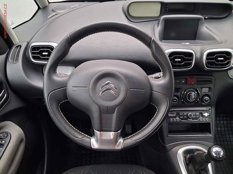 Citroën C3 Picasso (2015) 1.2 PT, Millenium, navi - fotka 11 z 16