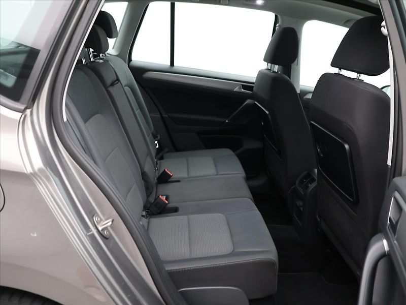 Volkswagen Golf Sportsvan 1,4 TSI 92kW Comfortline DSG - fotka 13 z 31