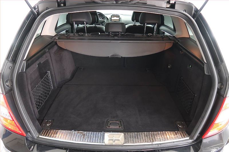 Mercedes-Benz Třídy C (2009) C 350 CDI, Navi, Xenony - fotka 14 z 18