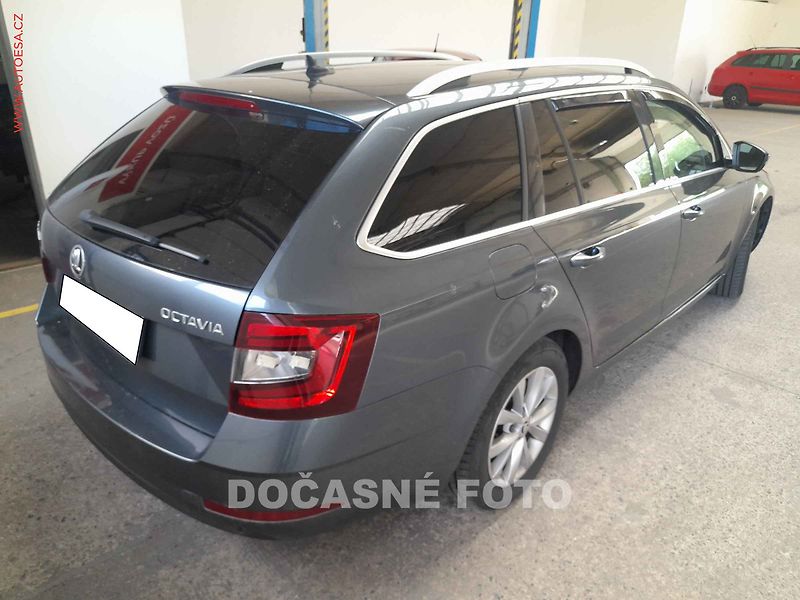 Škoda Octavia (2019) 2.0 tdi, AT - fotka 2 z 3