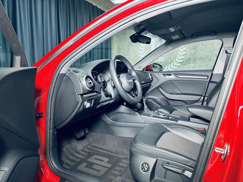 Audi A3 (2019) SPORTBACK*110kw*35TDI* - fotka 13 z 33