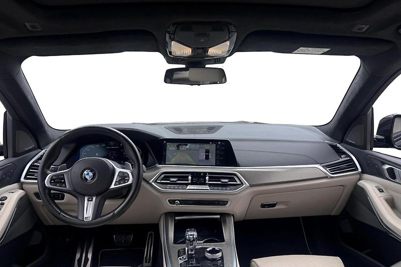 BMW X5 M50d - fotka 11 z 14