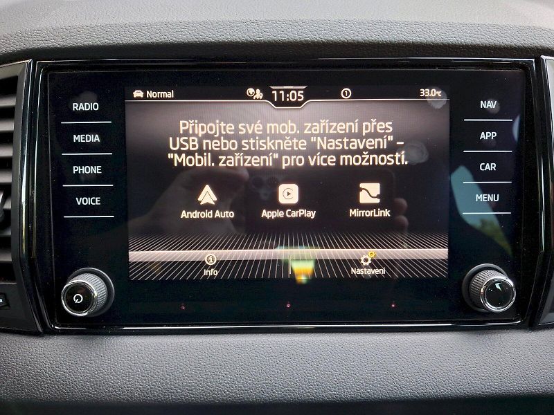 Škoda Karoq (2023) Sportline DSG 1,5TSi 110kW - fotka 26 z 35