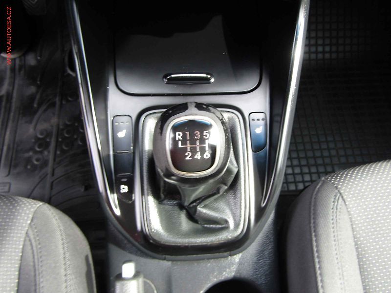 Kia Carens (2014) 1.7 CRDi, ČR, TZ - fotka 17 z 20
