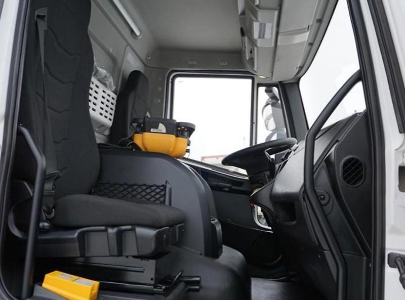 Iveco Eurocargo (2017) 180-250 valník + HR EURO 6 - fotka 14 z 18
