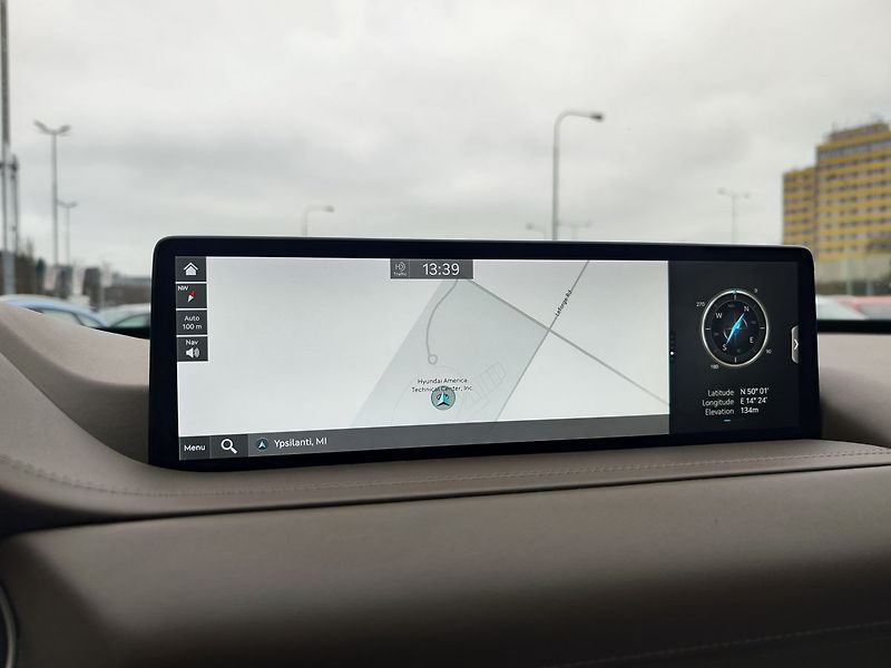 Genesis GV80 3.5 T V6/279kW Prestige DCT - fotka 27 z 43