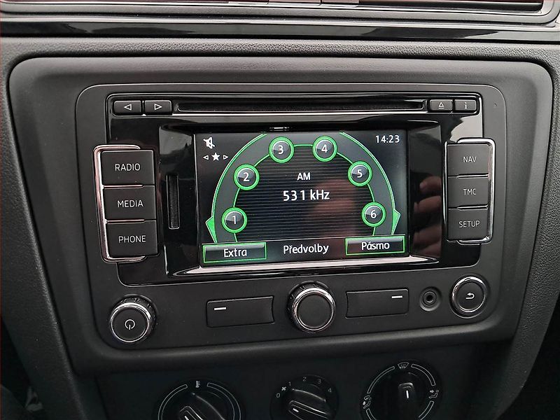 Škoda Rapid (2015) Spaceback 1.6 TDI, ČR,1.maj - fotka 12 z 18