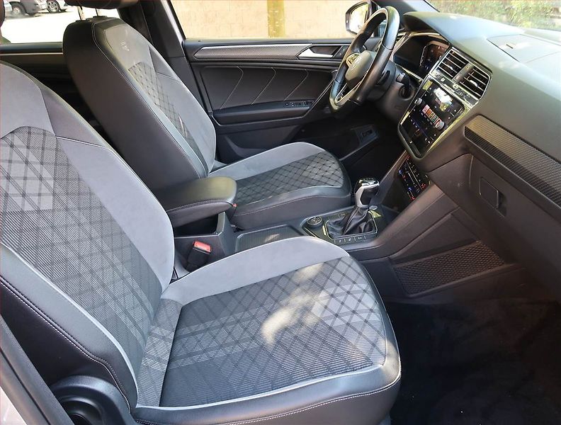 Volkswagen Tiguan Allspace (2023) R-Line 2.0 TDI - fotka 9 z 25
