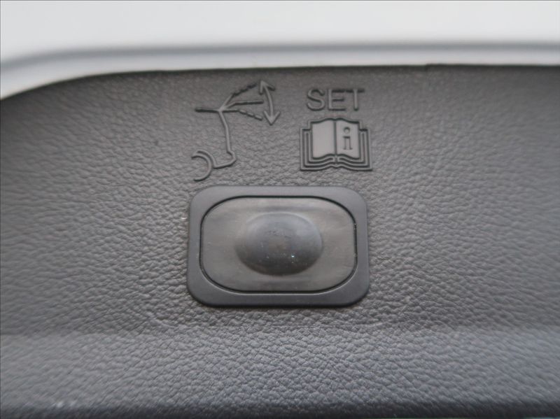 Ford Kuga 1,6 EcoBoost,110kW,NovéČR,tažn - fotka 21 z 23