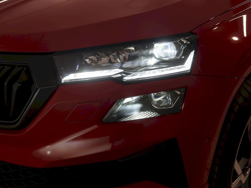 Škoda Karoq (2025) SPORTLINE 2.0TDI 110KW 4x4 DSG - fotka 10 z 43
