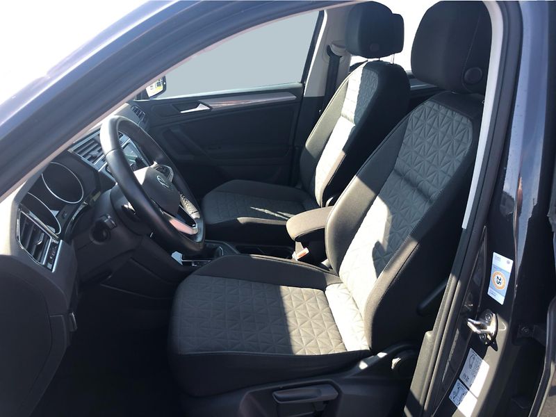 Volkswagen Tiguan 2.0 TDi DSG 7st. LIFE - fotka 11 z 28