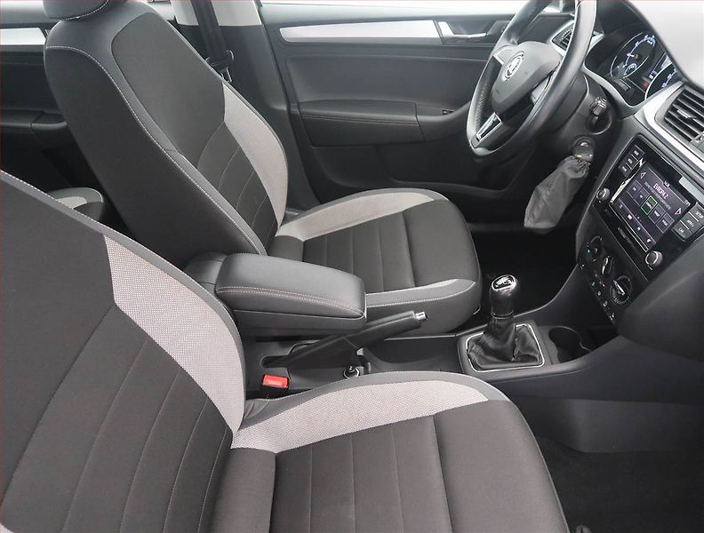 Škoda Rapid (2019) 1.0 TSI, Serv.kniha, Tempomat - fotka 9 z 13