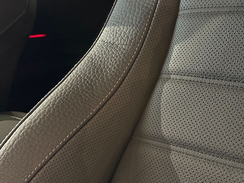 Mercedes-Benz GLE 450d 4MATIC, Masáž,AMG Premium - fotka 21 z 47