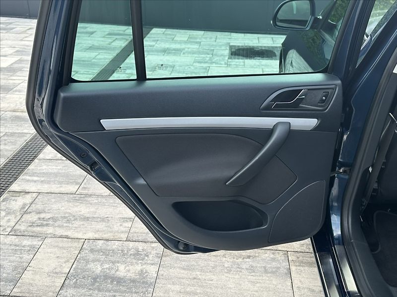 Škoda Octavia 1,8 TSI 152PS  II FL Family - fotka 14 z 44